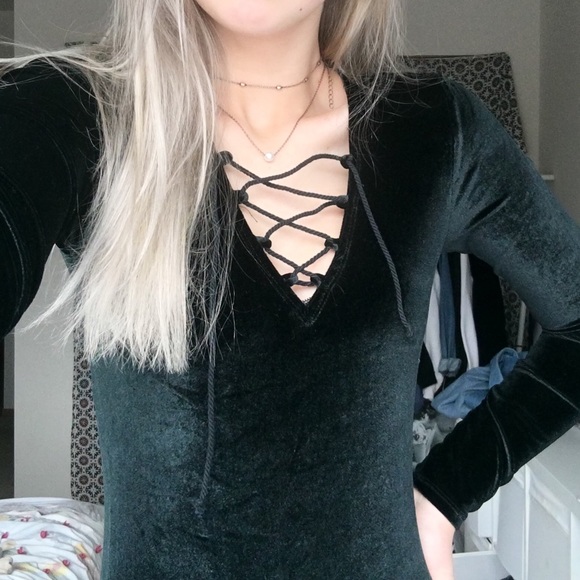 Black velvet lace-up body suit from Hollister - Picture 6 of 6